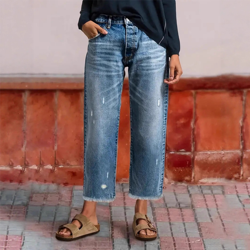 Retro Cropped Straight Jeans